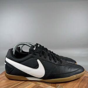 Nike Davinho Soccer Shoes Men's Size 10 US Black Indoor Futbol 580452-010